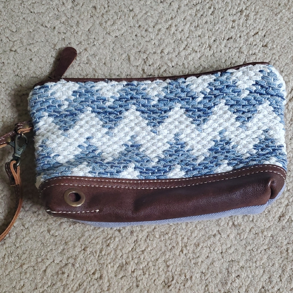 Myra Wristlet
